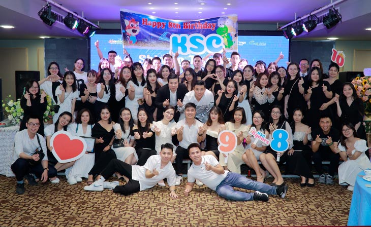 Đội ngũ cán bộ công nhân viên tại KSC - Shining Journey
